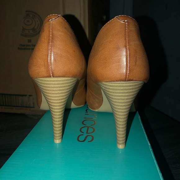 Maurices cognac Teresa pump - Picture 3 of 8